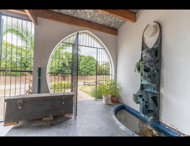 3 BEDROOM HOUSE FOR SALE IN OATLANDS